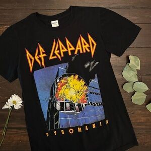 Def Leppard Pyromania Classic Rock Black Slim Fit T-Shirt
